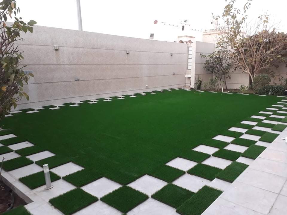 تركيب عشب صناعي بالمدينة المنورة 0548166838 للملاعب والحدائق والأحواش