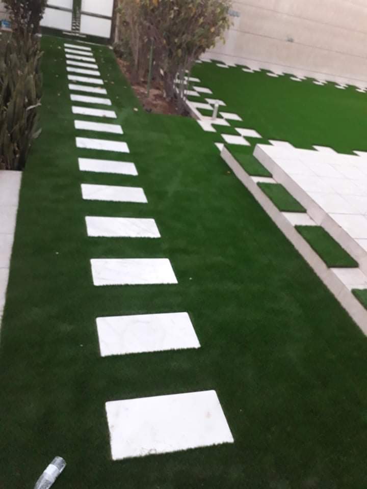 تركيب عشب صناعي بالمدينة المنورة 0548166838 للملاعب والحدائق والأحواش