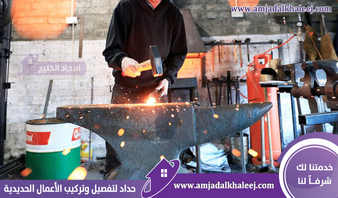 حداد بجدة لتشكيل كافة المصنوعات الحديدية والألمنيوم من أبواب وشبابيك بسعر مغري
